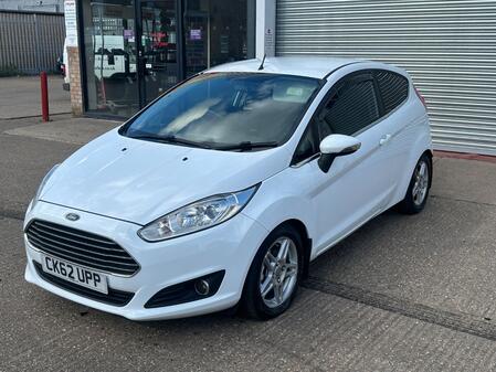 FORD FIESTA 1.0 T EcoBoost Zetec