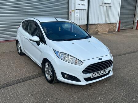FORD FIESTA 1.0 T EcoBoost Zetec
